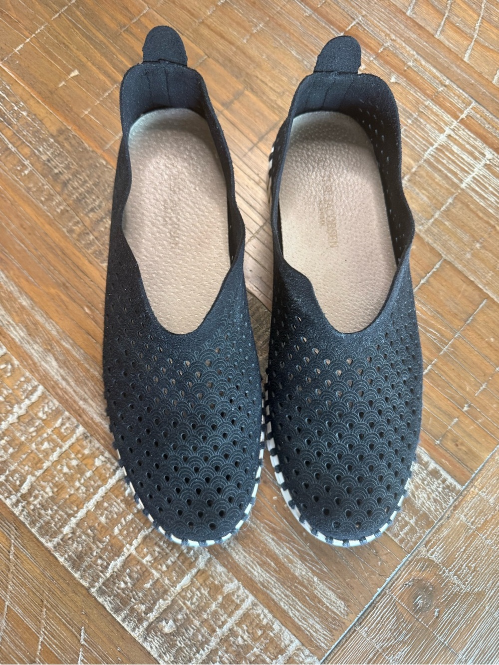 Ilse Jacobsen Tulip Perforated Slip-On Shoes - Black - EU 37 (US 6.5-7)